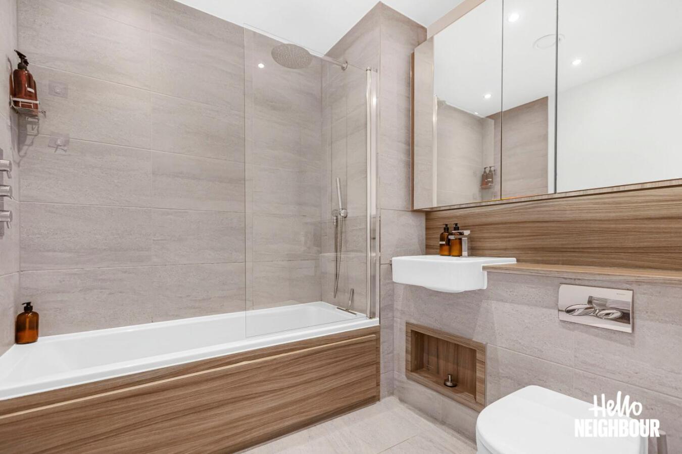 Modern 1 Bedroom Apartment With Parking In Colindale, London Edgware Exterior photo